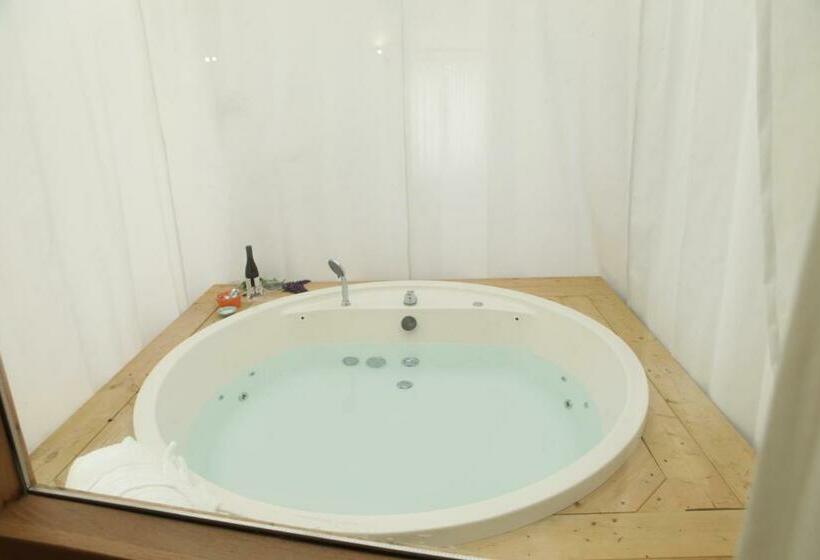غرفة قياسية, Helios Luxury Suites