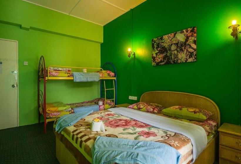 اتاق خانوادگی, Rose Haven Hotel No63b