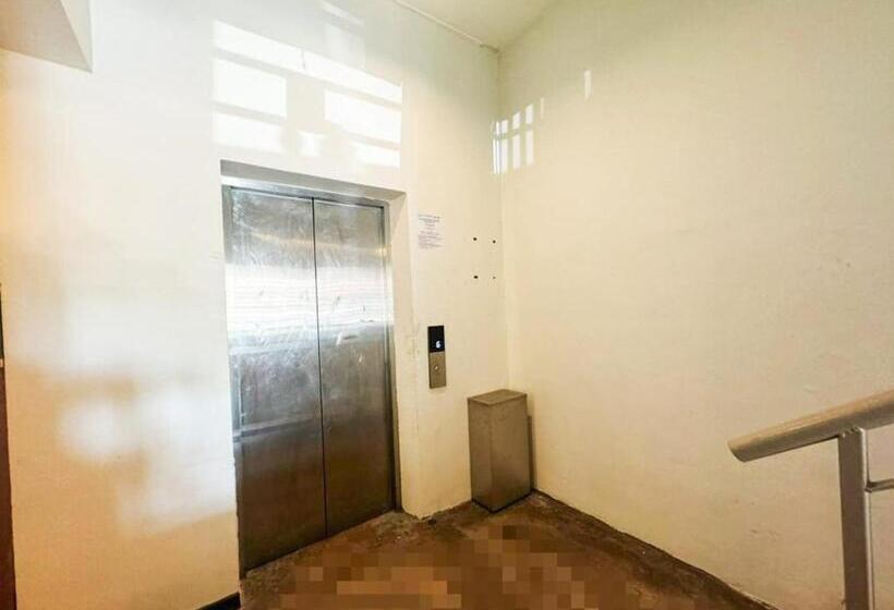 Семейный Номер, Smile Hotel Seri Kembangan