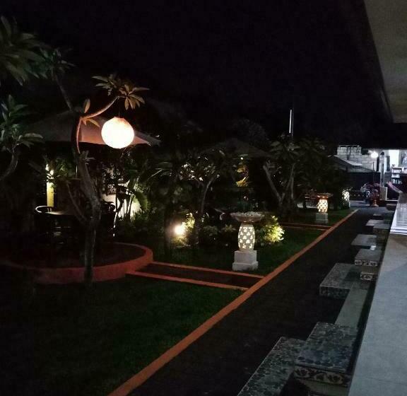 Quarto Estandar, Frangipani Homestay