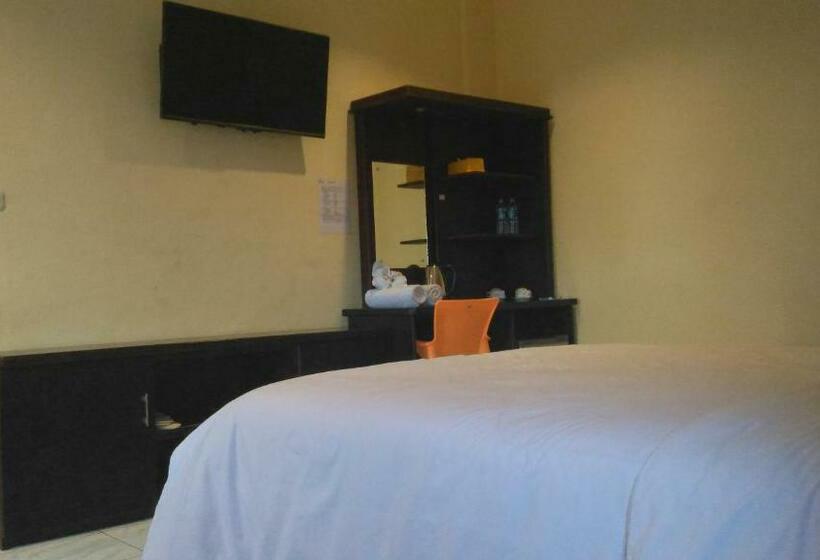 Трехместный Номер Deluxe, Reddoorz At Hotel Anda Pematang Siantar