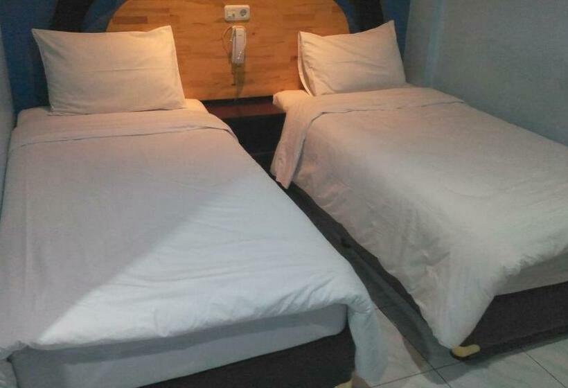 Номер Superior, Reddoorz At Hotel Anda Pematang Siantar