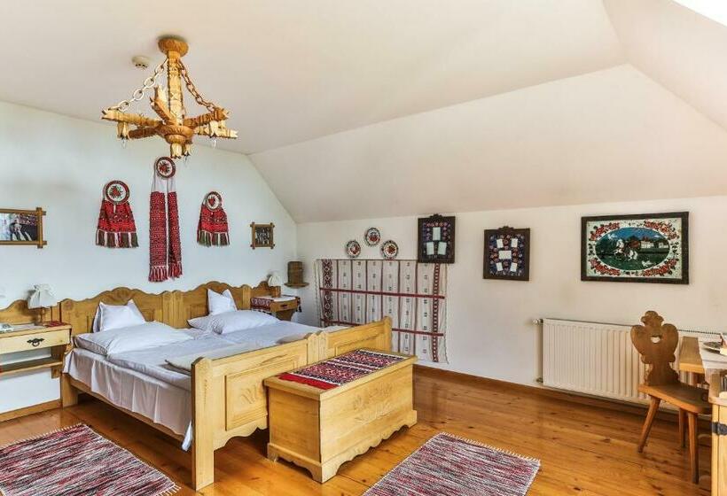 Quarto Estandar, Bagolyvár Panzió