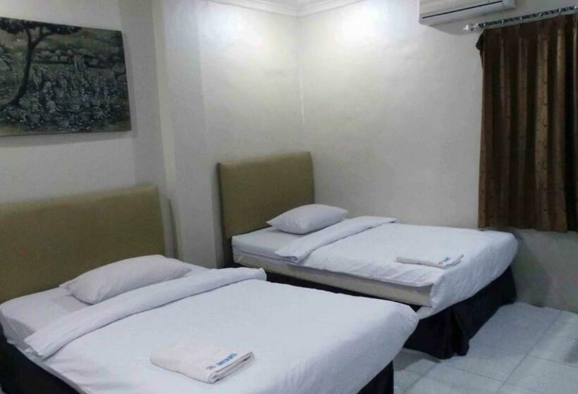 اتاق سوپریور, Karaton Luwuk