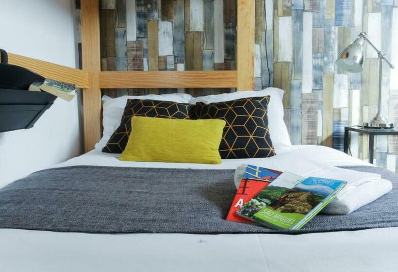 Quarto Triplo Estandar, Procyon Boutique & Suites