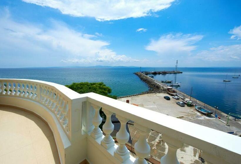 Quarto Superior Quádruplo, Family Hotel Paros