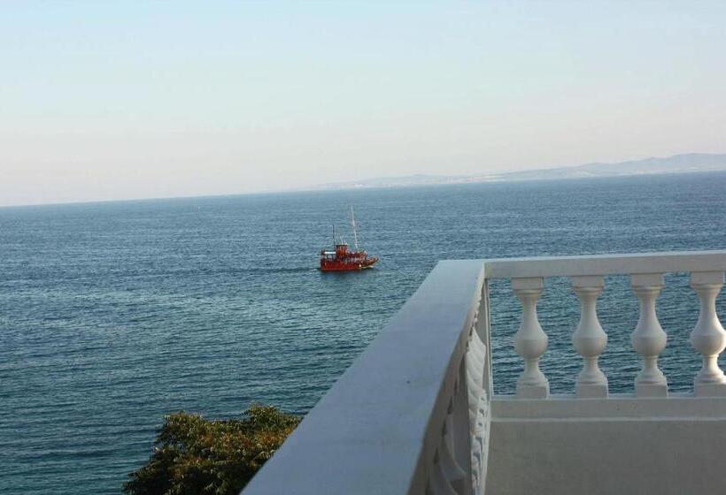סוויטה עם מרפסת, Family Hotel Paros