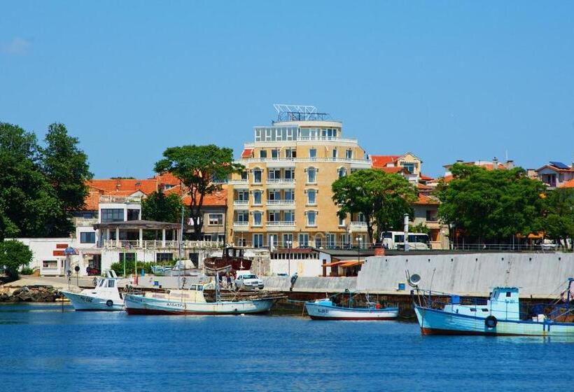Quarto Familiar, Family Hotel Paros
