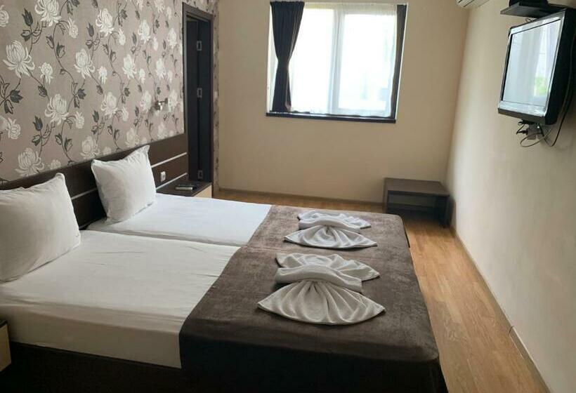 Номер Стандарт, Family Hotel Piter