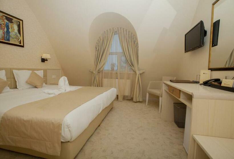 Номер Стандарт Вид на Горы, Family Hotel Saint George