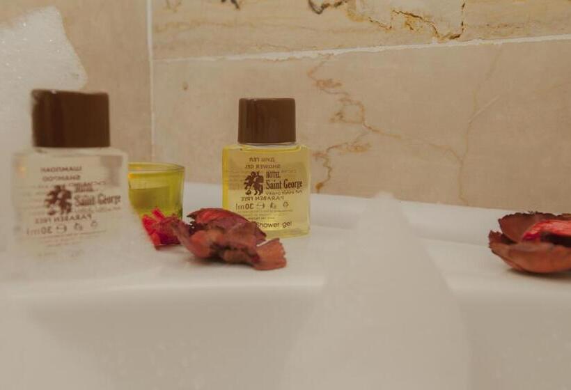 Люкс Deluxe Вид на Горы, Family Hotel Saint George