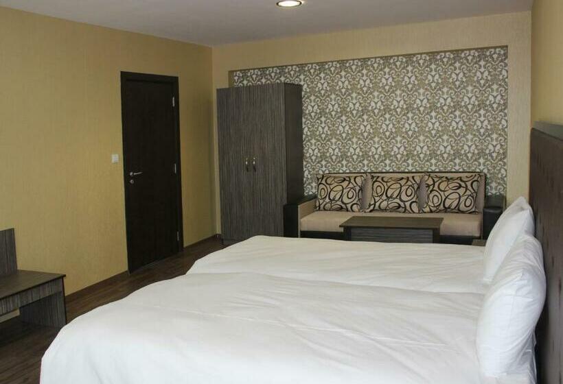 سوییت, Family Hotel Silistra