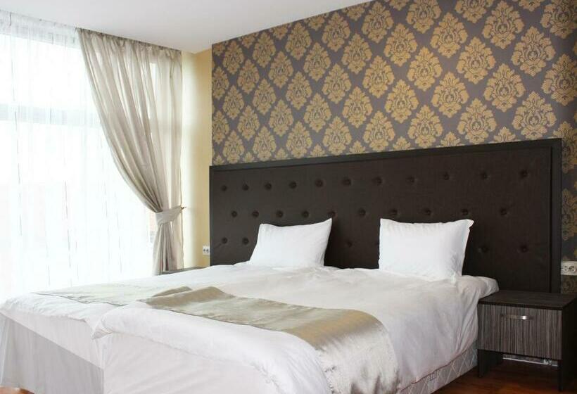 سوییت, Family Hotel Silistra