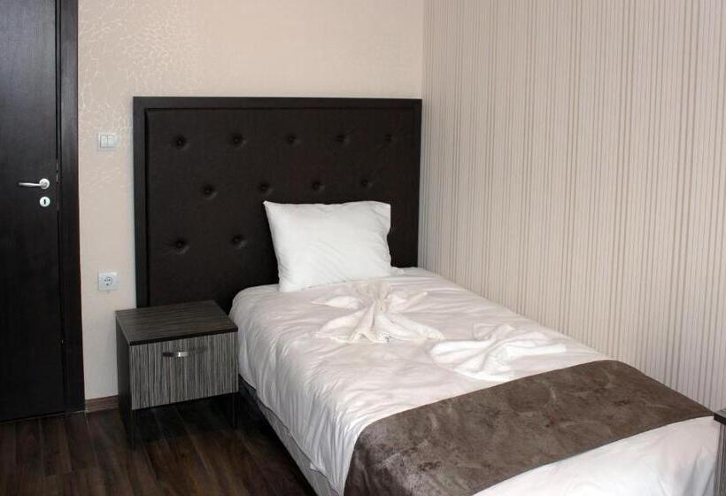 标准单人间, Family Hotel Silistra