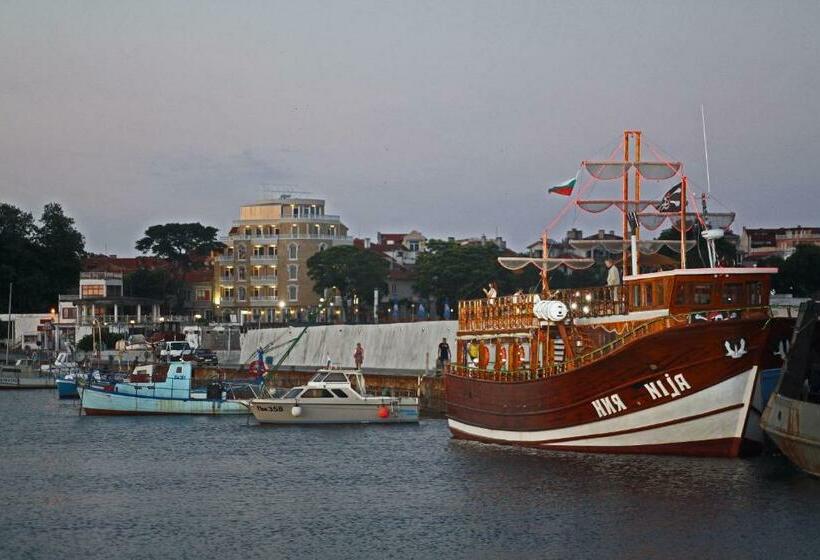 חדר סטנדרט עם מרפסת, Family Hotel Paros