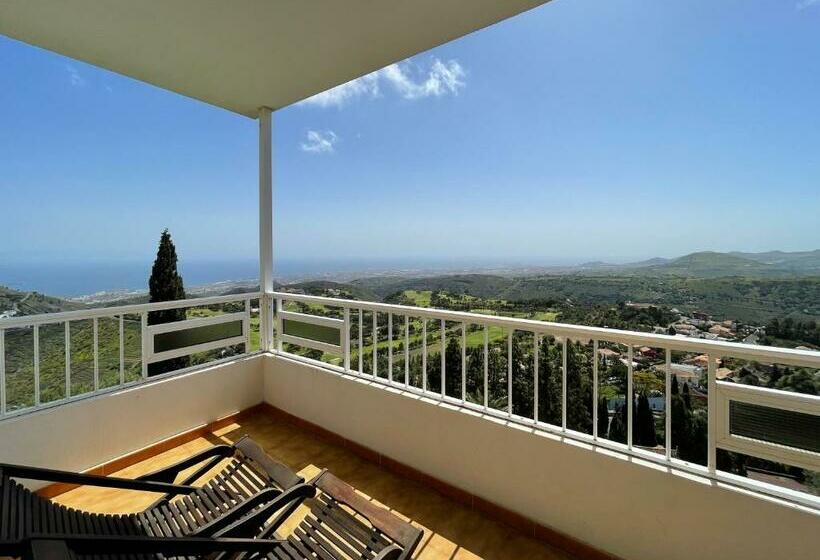 غرفة قياسية مطلّة علي البحر مزوَّدة بشُرفة, Villa Dama By Airnest