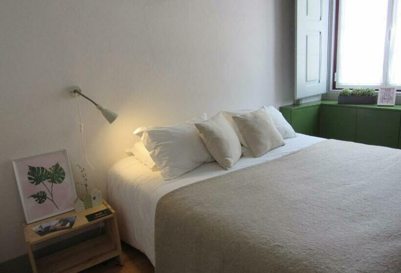 اتاق استاندارد با سرویس بهداشتی مشترک, Most Art Boutique Hostel