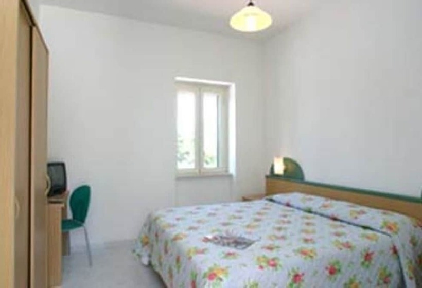 Quarto Estandar, Albergo La Collinetta