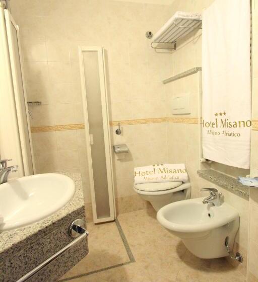 标准间, Misano Hostel
