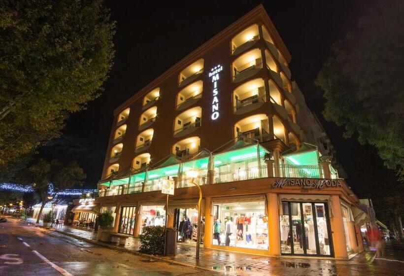 家庭间, Misano Hostel