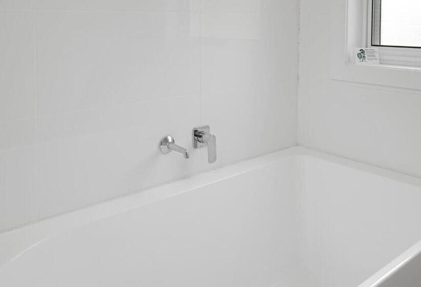 패밀리 룸, Hive Hotel, Moruya