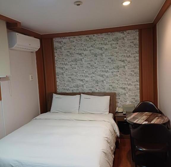 Номер Deluxe, Gooreumseong Motel