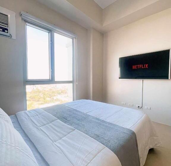 סטודיו דלוקס, Lj Staycation Condo Rentals