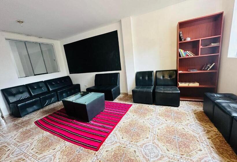 تختخواب در اتاق مشترک, Taulli House