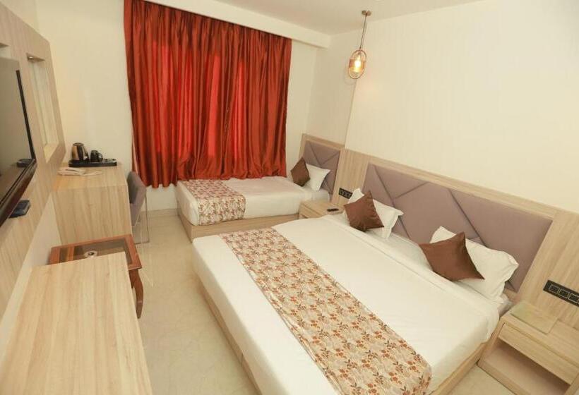 스탠다드 트리플 룸, Zed Hotel   Igi Airport Delhi