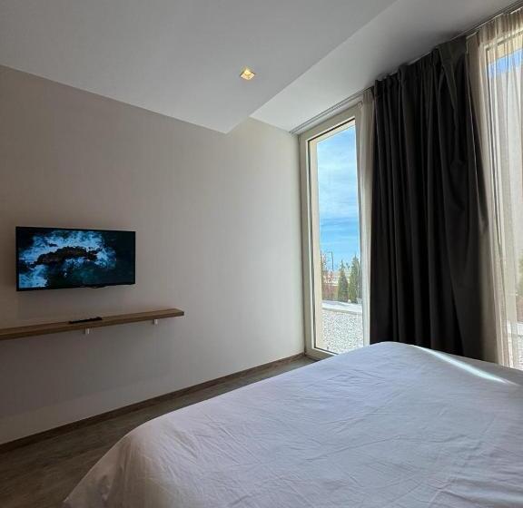 Standard Triple Room with Terrace, Green Condo Hotel Palase