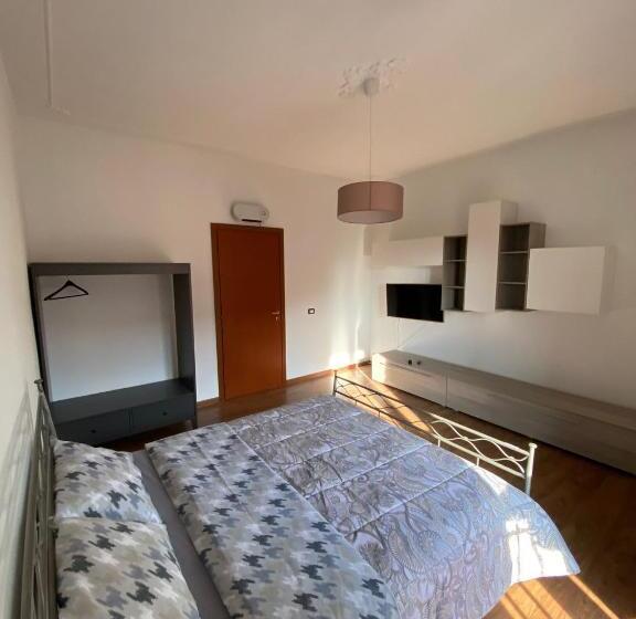 اتاق لوکس, Aurora Rooms