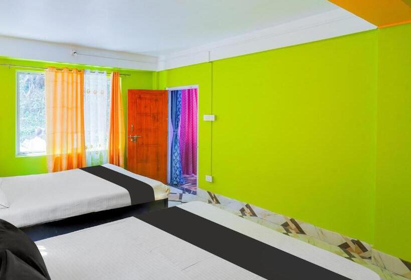 트리플 클래식 룸, Fabhotel Aliya