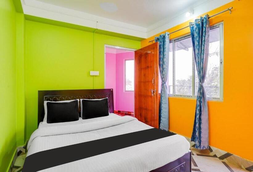 트리플 클래식 룸, Fabhotel Aliya