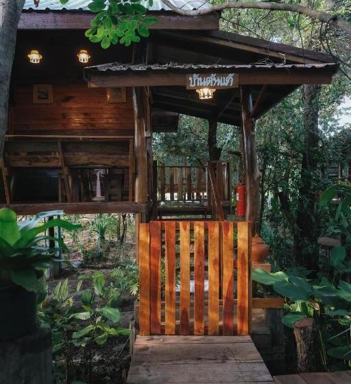 デラックスルーム, บ้านสวนแก้วคำแพง Baan Suan Kaew Khampaeng