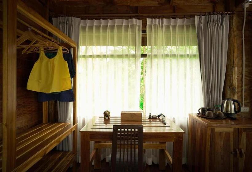 ベーシックルーム, บ้านสวนแก้วคำแพง Baan Suan Kaew Khampaeng