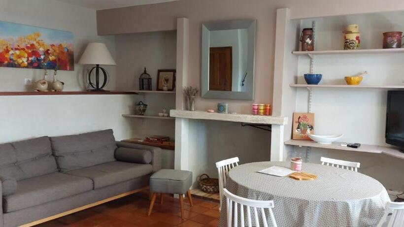 Четырехместный Номер Стандарт, Domaine De Piedmoure, Gîte Parme 2 Chambres, Piscine, Terrasse Privée