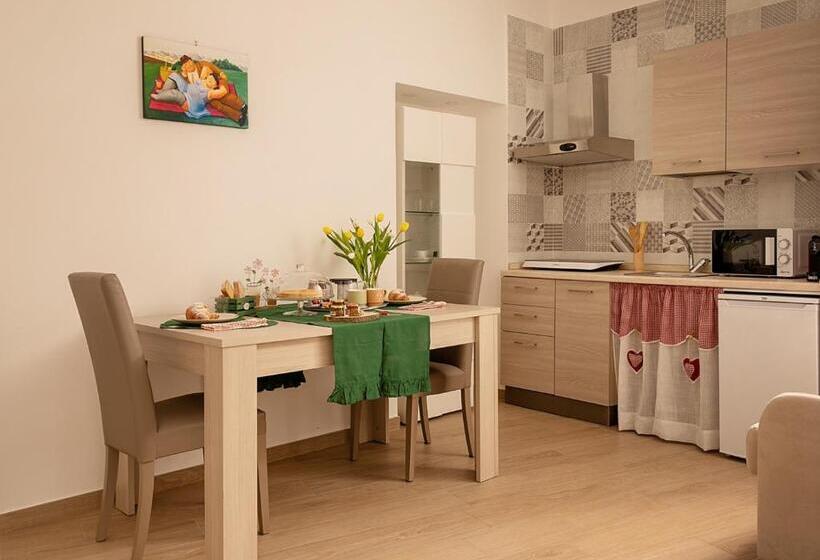 Номер Стандарт с Гидромассажем, Domus Cuomo B&b