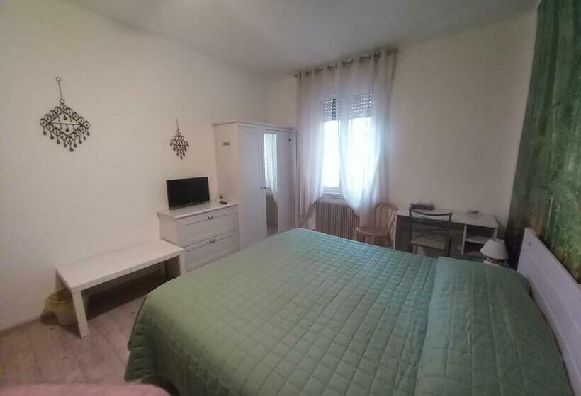اتاق اکونومی, Bed & Breakfast Al Nettuno