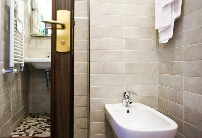 استودیوی استاندارد, Ligure Residence