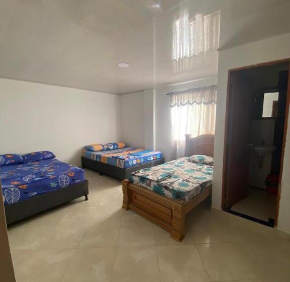Quarto Familiar Deluxe, Apolo Jf