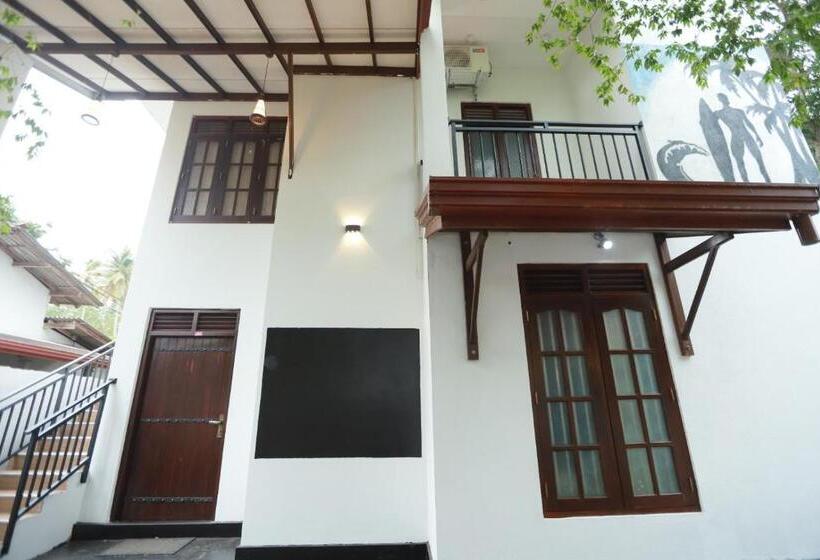 Номер Стандарт, Surfside Retreat Weligama