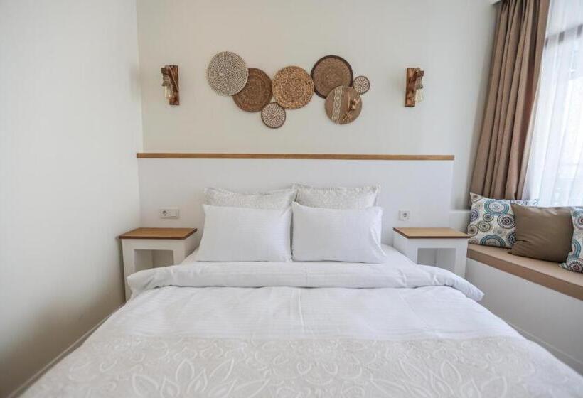 Номер Стандарт Вид на Море, Mavi Cam Hotel Ayvalik