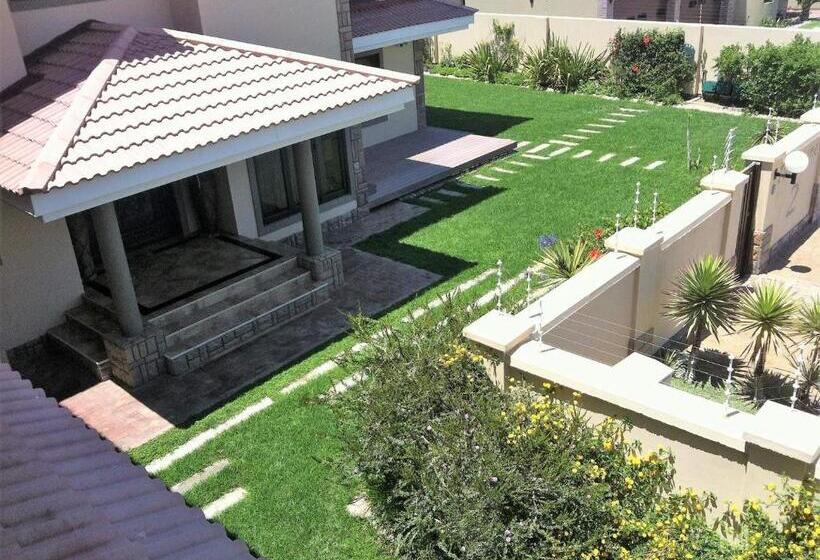 اتاق استاندارد با تخت بزرگ, Palazzo Gardens  Self Catering Guesthouse