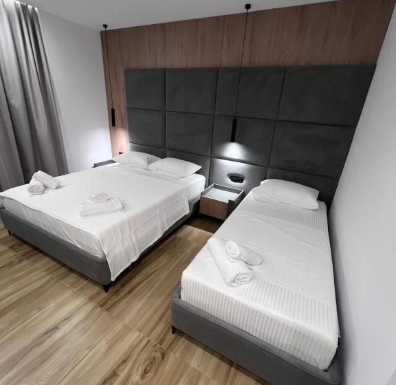 اتاق لوکس سه تخته, Resol Hotel 2