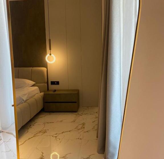 سوییت با چشم‌انداز دریا, Resol Hotel 2