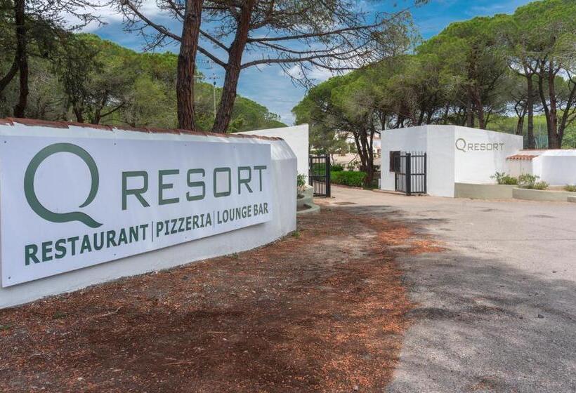 스탠다드 룸 킹사이즈 침대, Q Resort