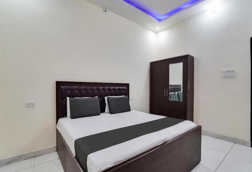 Номер Стандарт, Oyo Hotel R.r  A Highway Inn