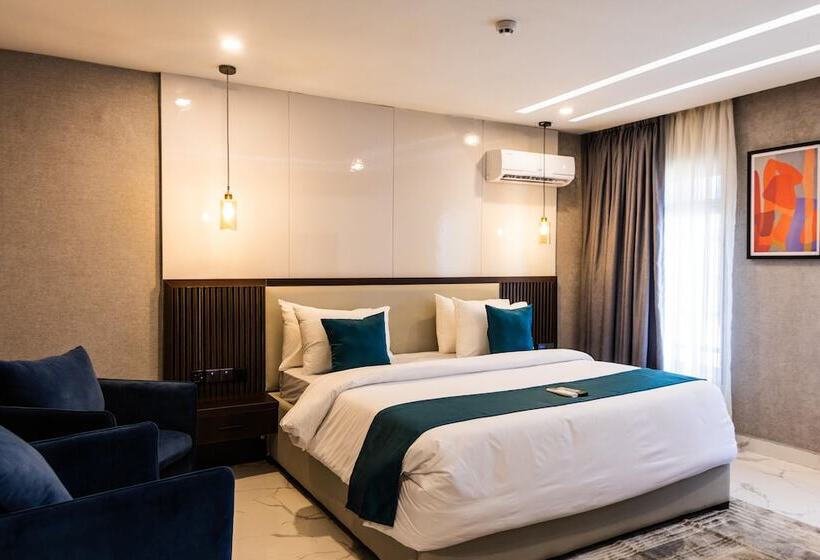 سوییت جونیور, Bon Hotel Nest Garki Ii