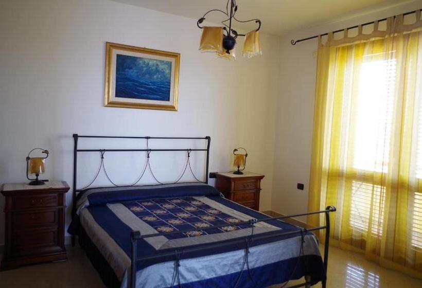 اتاق استاندارد با بالکن, B&b La Pineta