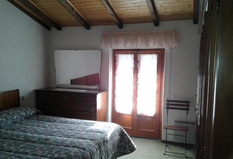 Апартаменты 3 Спальни, La Villa
